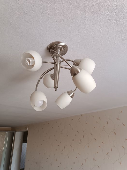 Люстра на 6 лимпочек