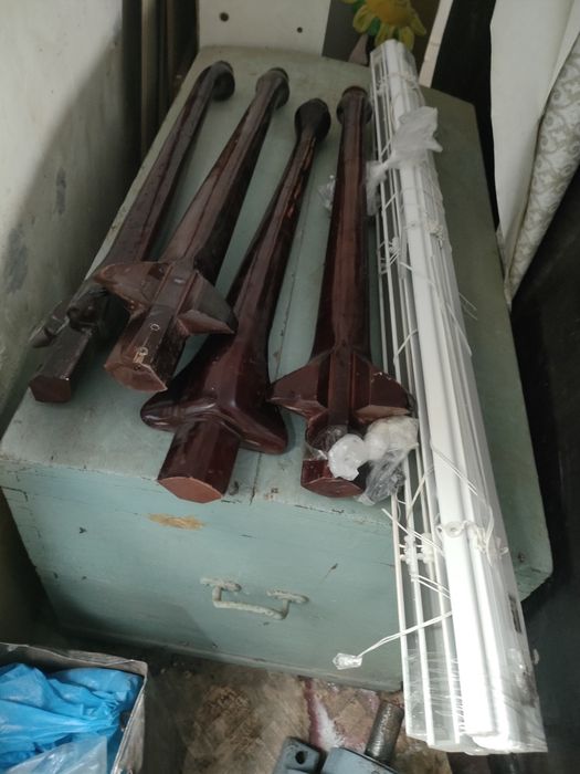 Стол Малайзия 20000