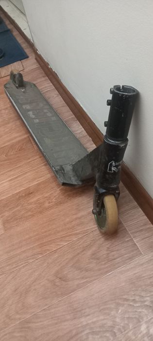 продам трюкавой самокат