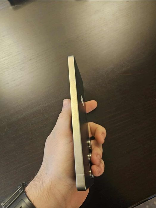 Vând  sau schimb Samsung s25 ultra 512 gb