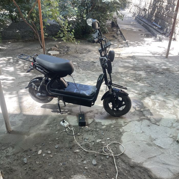Skuter sport moped