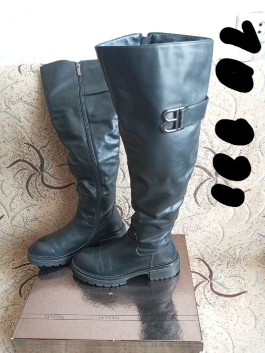 Продам женские кожаные сапоги