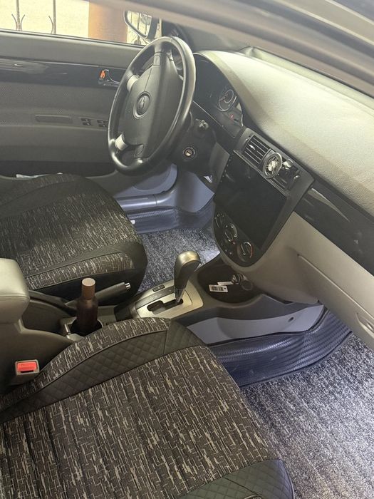 Жентра сотилади.