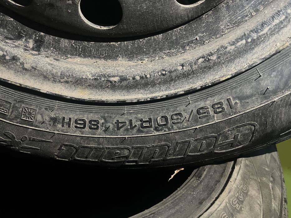 Продам шины комплект на железках