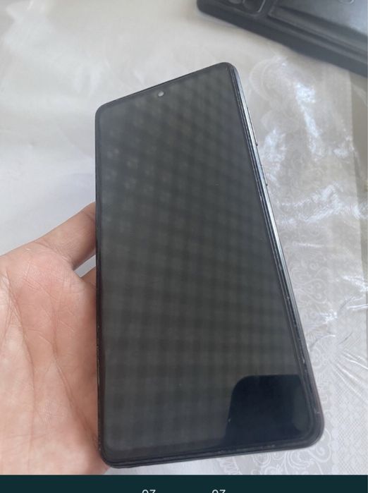 Продам телефон А52