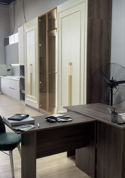 Сдам в аренду мебельный шоу рум