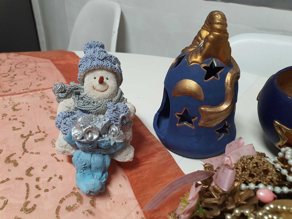 Decoratiuni de Craciun diverse culoare albastra