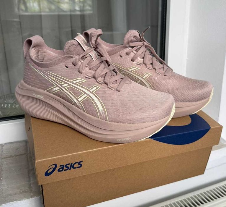 Pantofi Alergare Dama Acsis Gel Nimbus 27 Fawn Birch