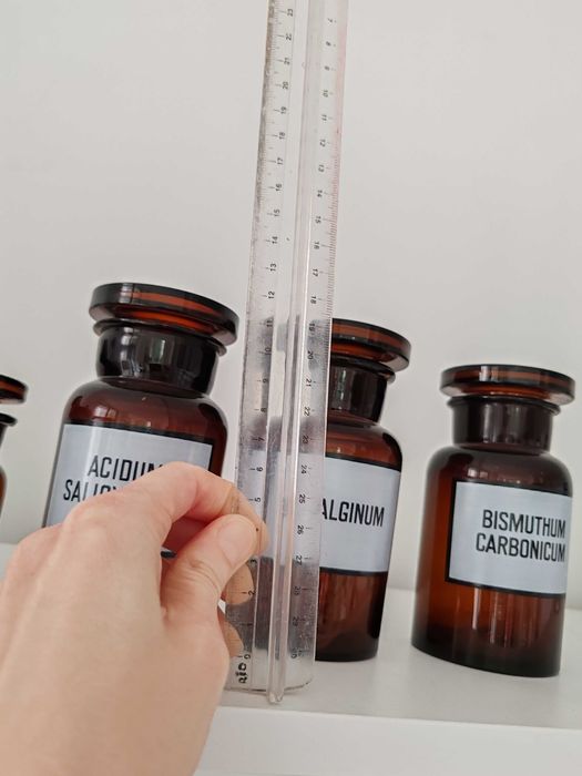 Аптечна вазария, стъклени банки