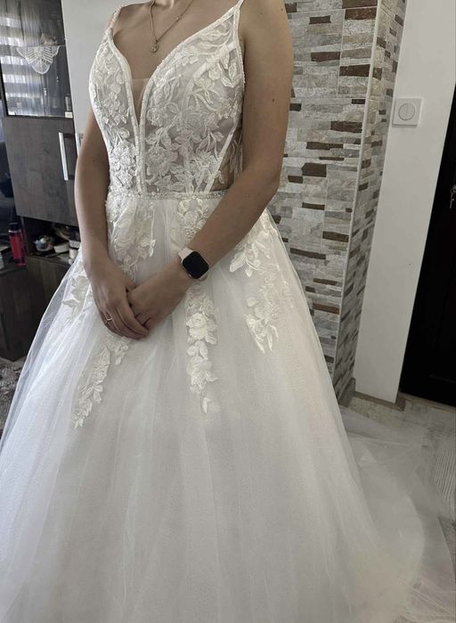 Булчинска рокля - нова е