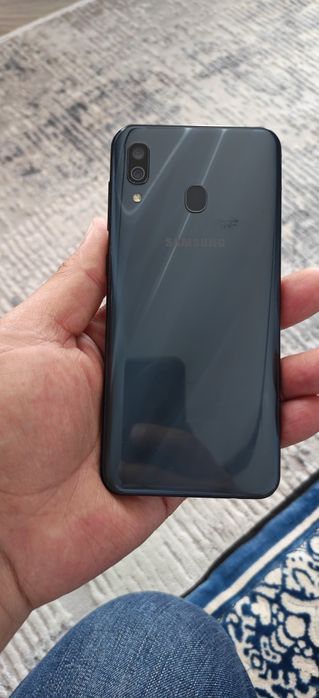 Samsung Galaxy A30 sotiladi срочно