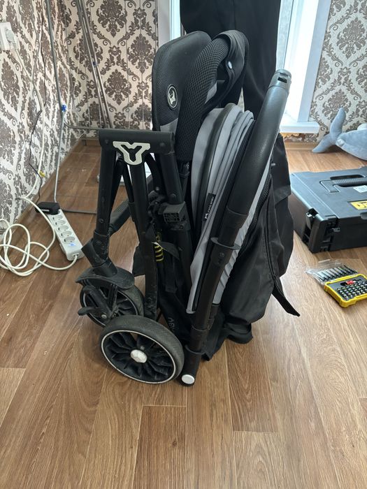 Продам коляску Ining baby