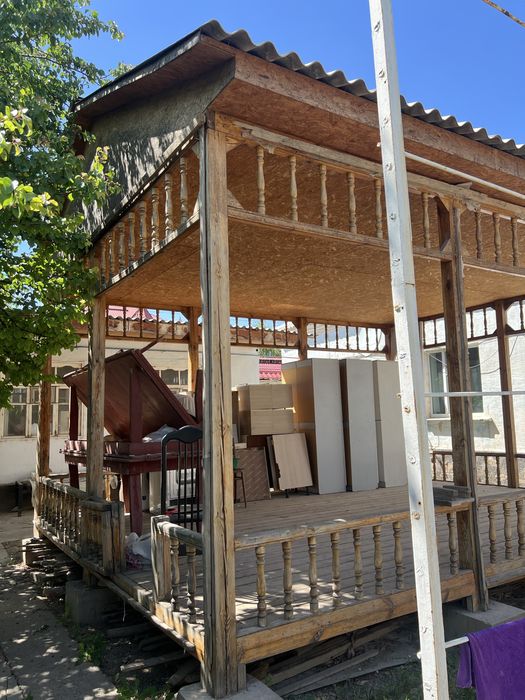 Тапчан беседка в хорошем состоянии