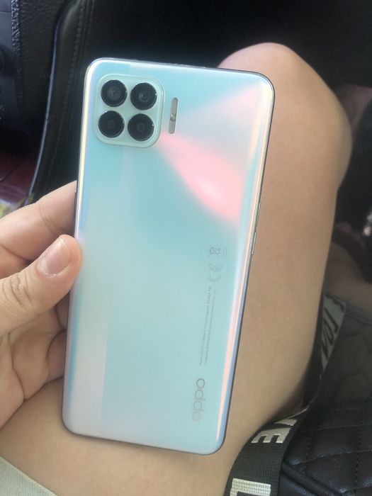 Продам телефон в хорошем состояние