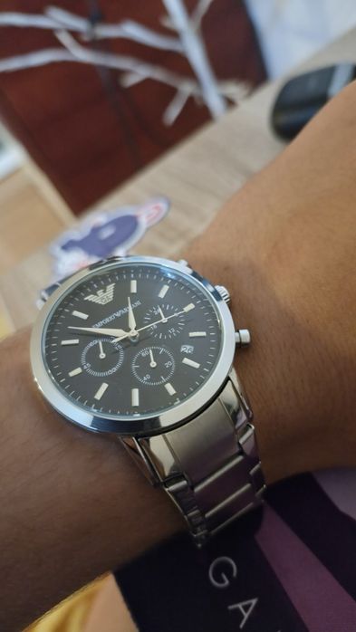 Vând ceas Armani