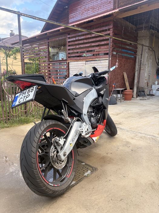 Aprilia rs4 125 2015