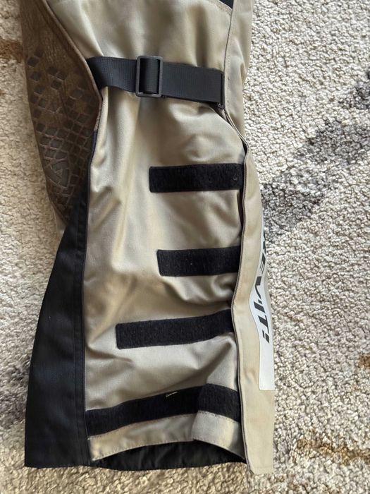 Мото екип Revit Cayenne Pro