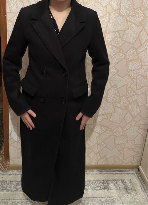 Пальто синего цвета  длинное