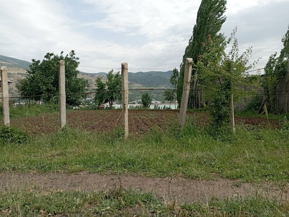 Продаётся дом  договоримся срочно с земельным участком все  документы