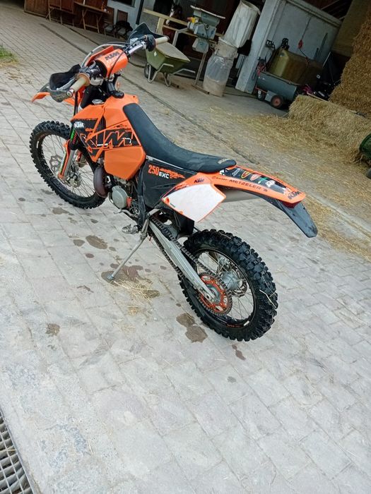 Vand Ktm 250 in 2 timp