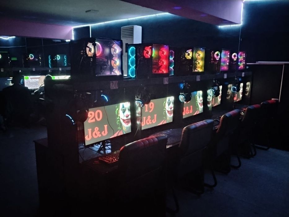 Kampyutr xona sotiladi srochna