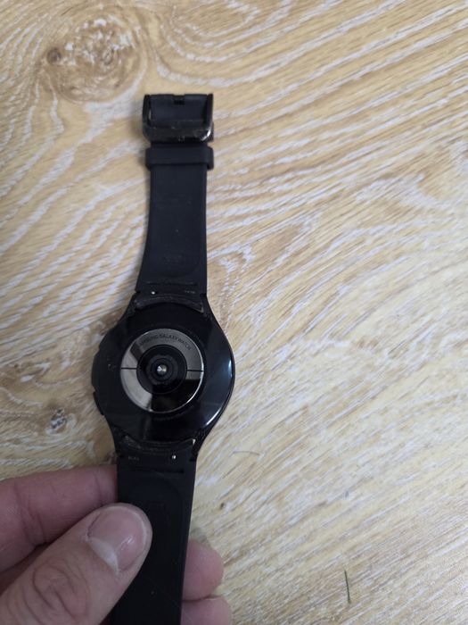 Продам часы Samsung Galaxy Watch 4