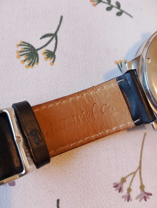 Продавам мъжки часовник MZI Germany