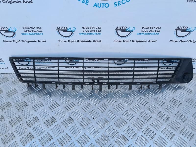 Grila inferioara bara fata Opel Vectra C