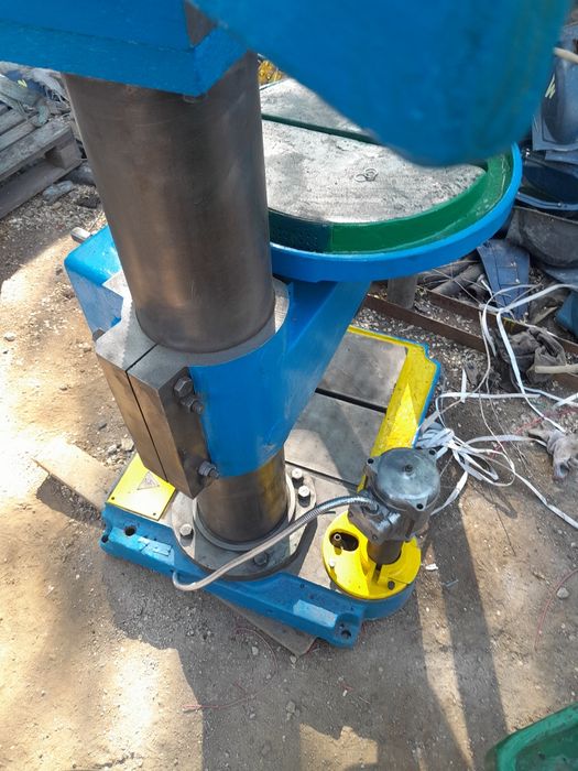 Продам сверлильный станок