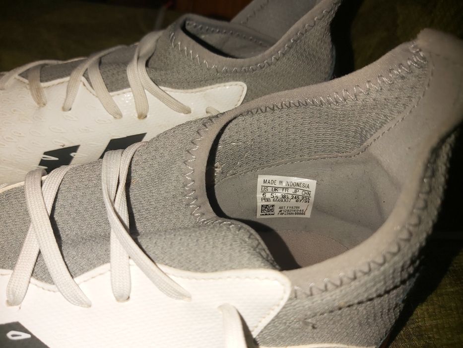 Футболни обувки за зала Adidas Predaror