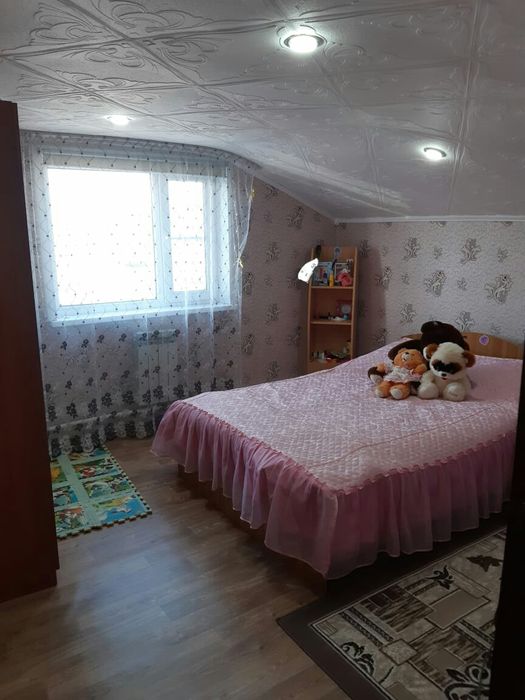 Продам коттедж в районе молокозавод  со свежим ремонтом , частично меб