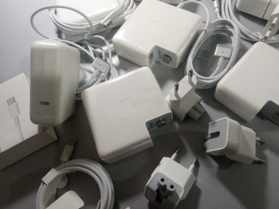 на MacBook 60W - зарядка, блок питания, шнур