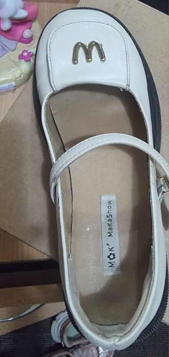 Обувь в школу: туфли 37 размера