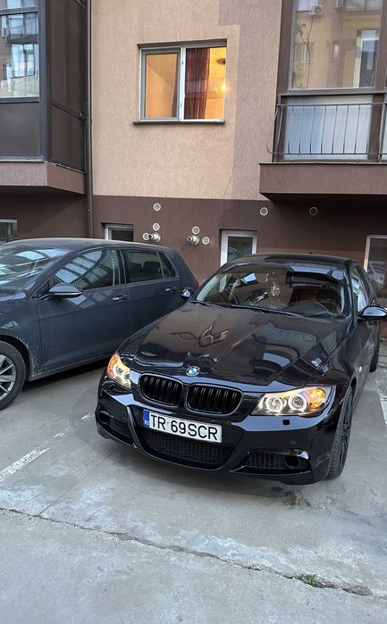 Vand BMW Seria 3 | 215 CP (Stage 1) | M Pachet | 2 Seturi jante
