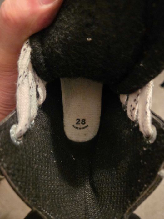 Echipament hochei copil 4-7 ani (casca patine crosa manusi protectii)