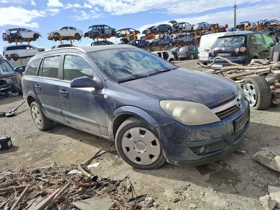 Dezmembrez Opel Astra - H (2004 - 2007), 1.9 cdti Z19DT, automatic, Z19DT