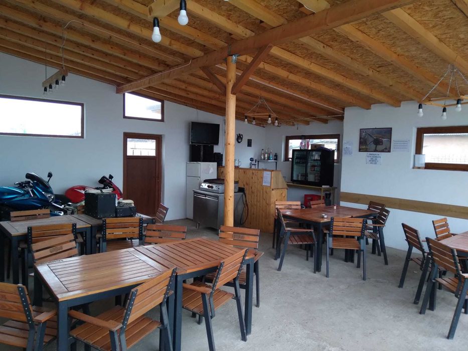 Vând casă,închiriez magazin + Terasă