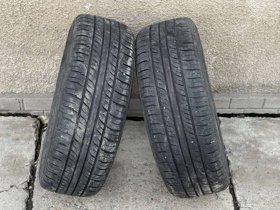 195|65 R15. Пара шин Triangle.