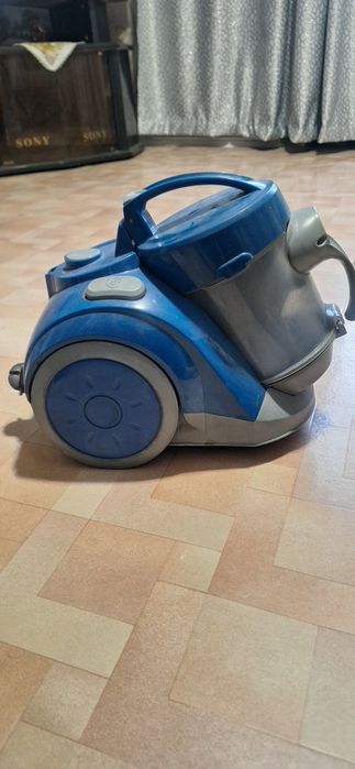 Продам пылесос б.у