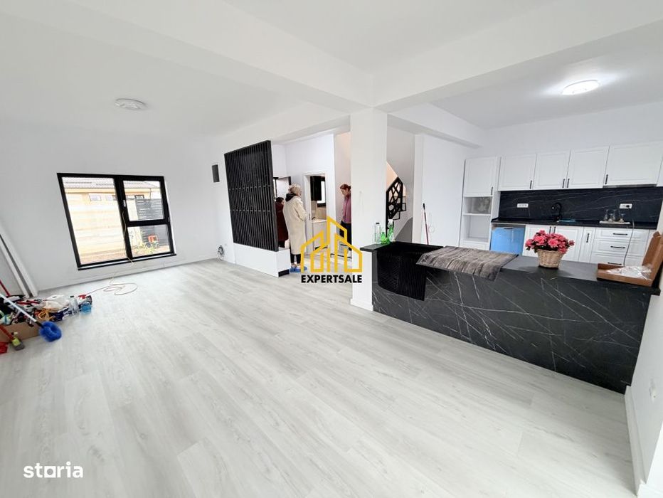 VILA 4 CAM/ POMPA CALDURA/PANOURI/Mobila de bucatarie si Dressing