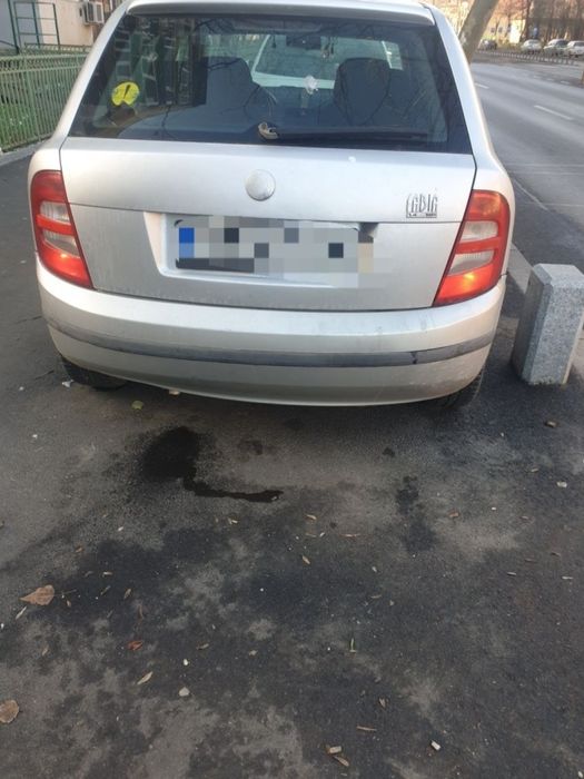 Vand skoda fabia 2500 lei (tamburi pe spate blocati)