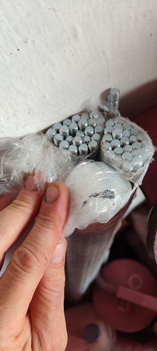 Шпилька М8 продам