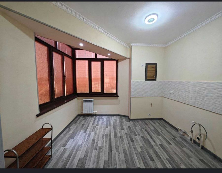 4xonali arzon uy sotiladi