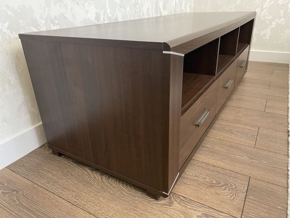 Тумба под телевизор