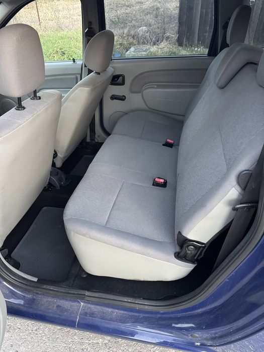 Dacia logan break mcv 1.4i 2010 A.c pret 2390€