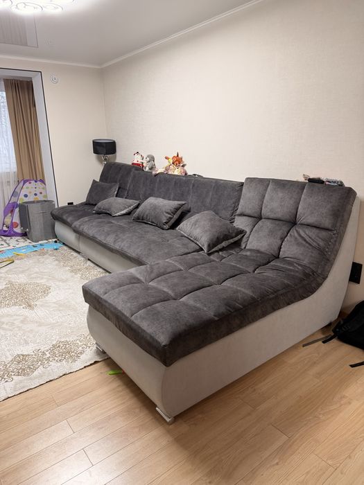 Продам диван (пума)