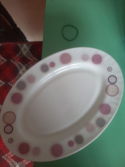 Янги идишлар, бокаллар  80 граммли 78 та дона, 13 пачка туркия, лодка