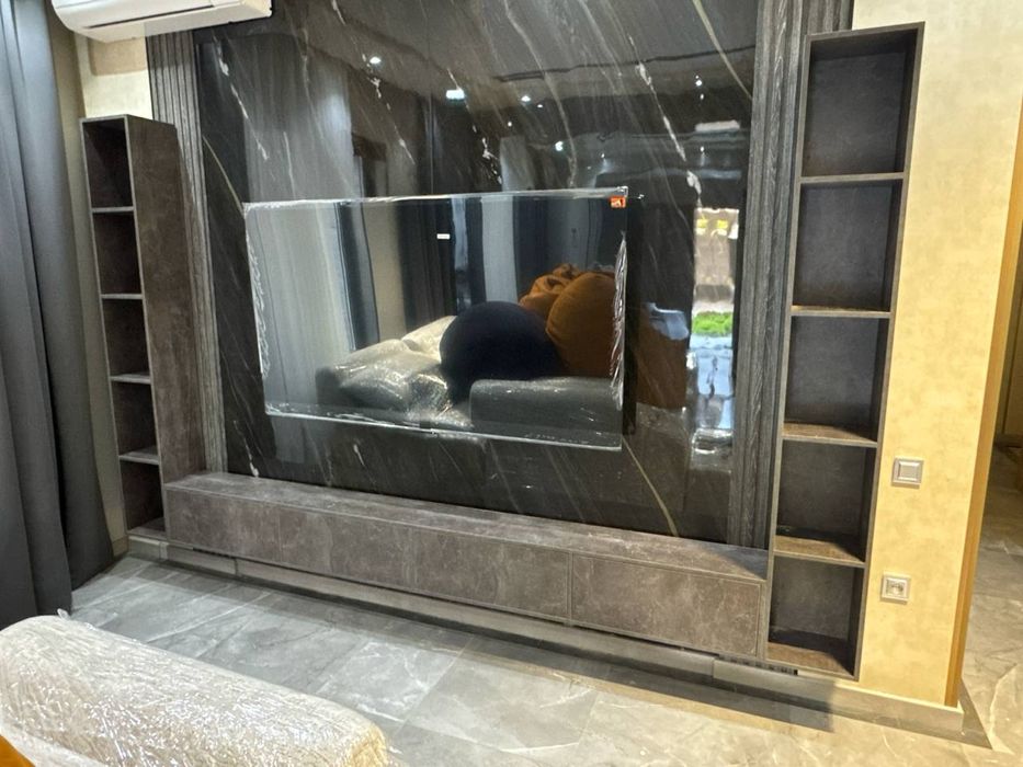 Подвесная ТВ тумба