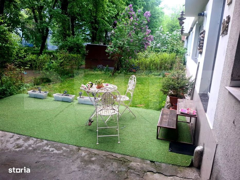 Apartament cu gradina propie de vanzare, 47 mp, zona Aleea Trandafiril
