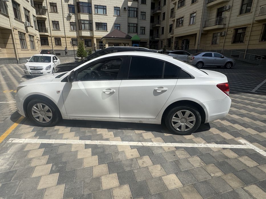 Lacetti Cruz.